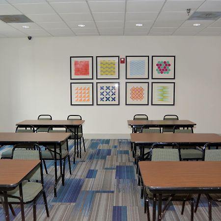 Holiday Inn Express Hotel And Suites Abilene By Ihg Exterior foto