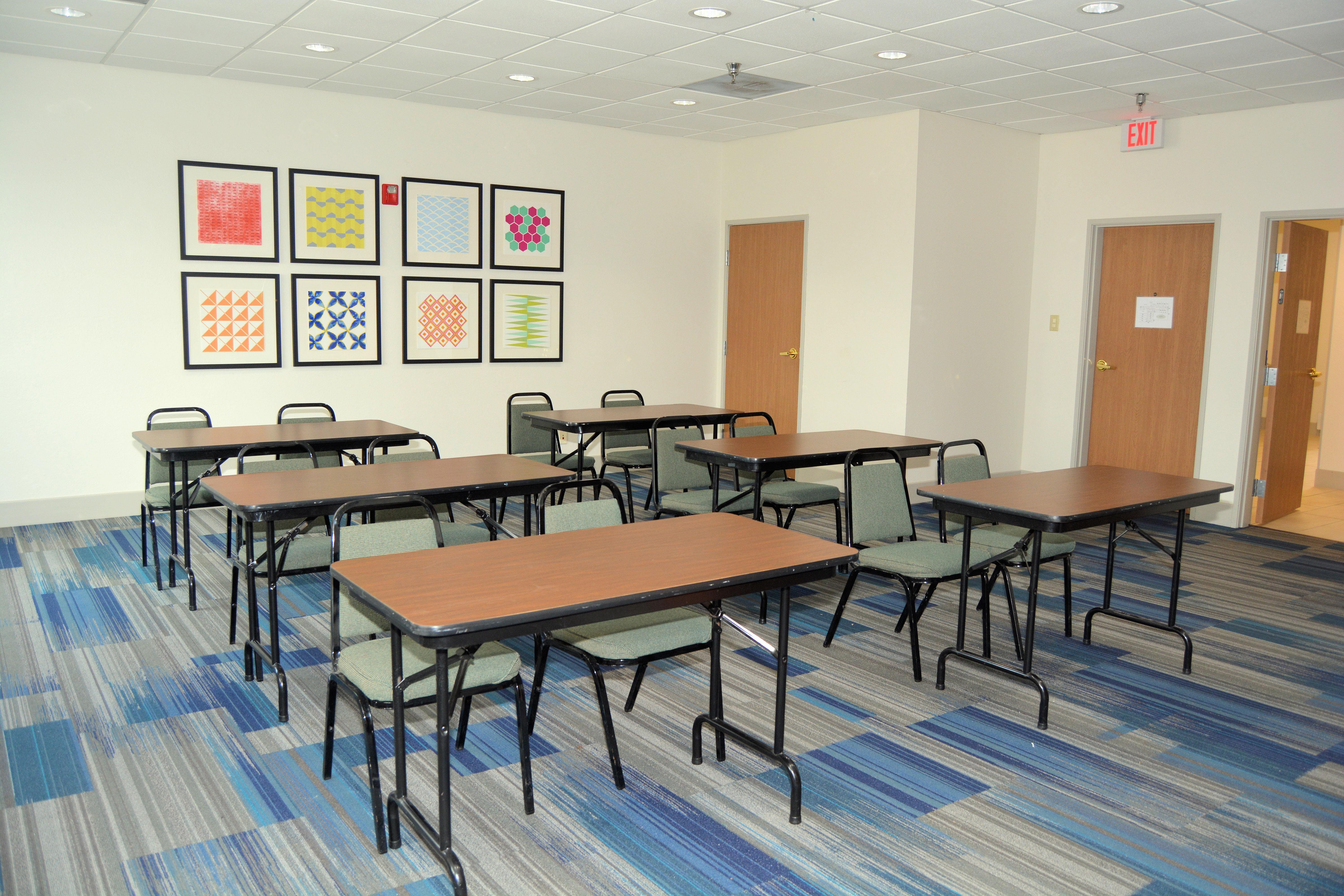 Holiday Inn Express Hotel And Suites Abilene By Ihg Exterior foto